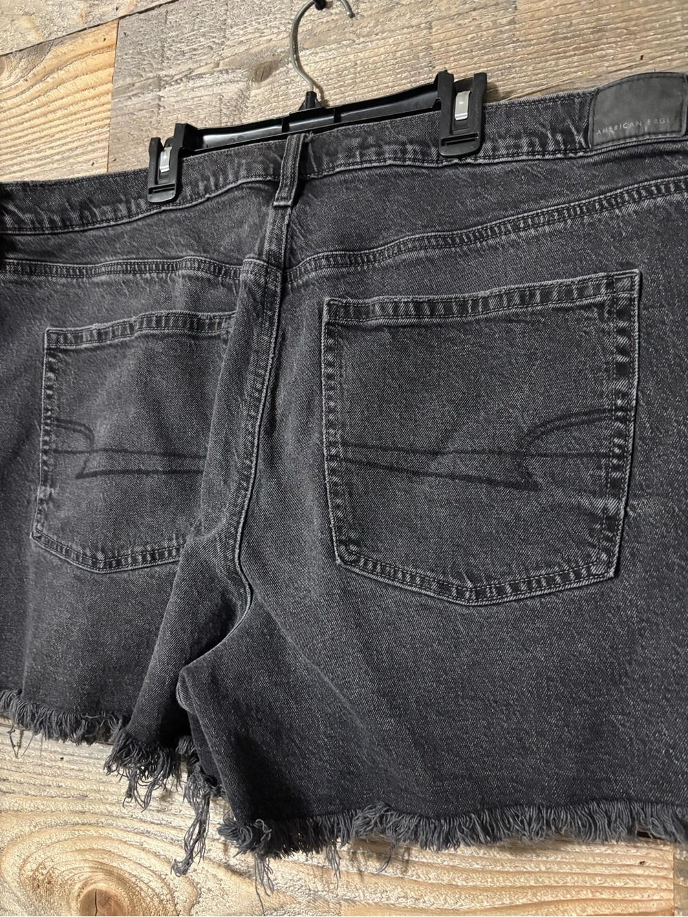 American eagle ex boyfriend black denim shorts - Picture 4 of 7